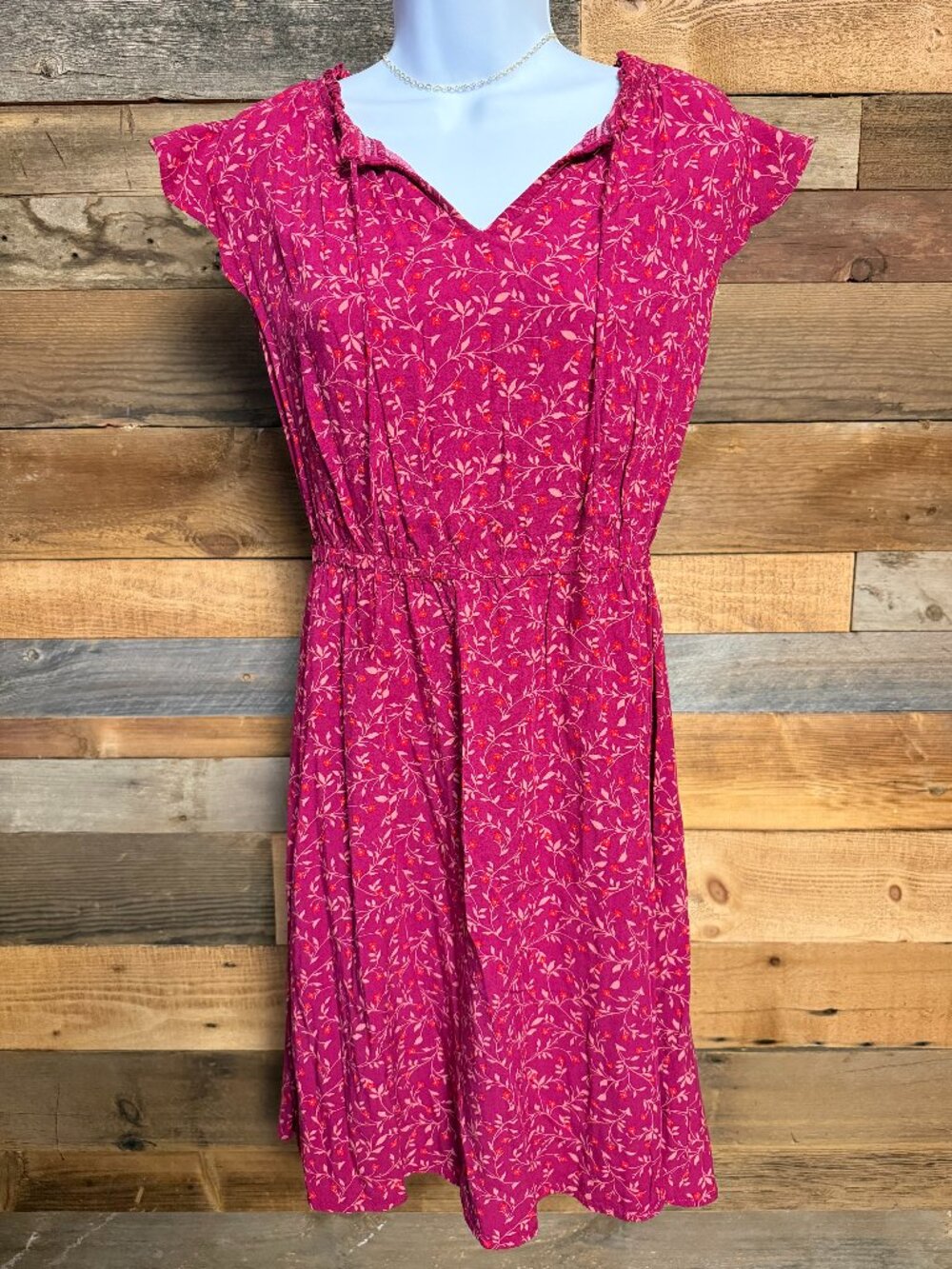 Old Navy Burgundy Floral Mini Dress Small Ruffle Cap Sleeve V-Neck